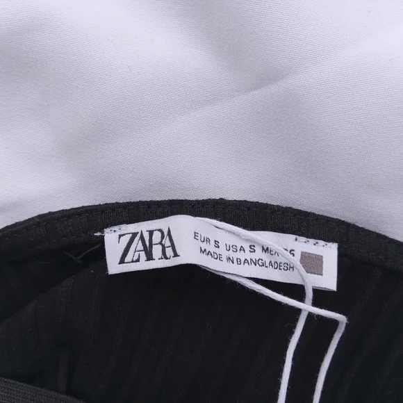 Black Zara Basic ribbed v neck croptop - Picture 4 of 4